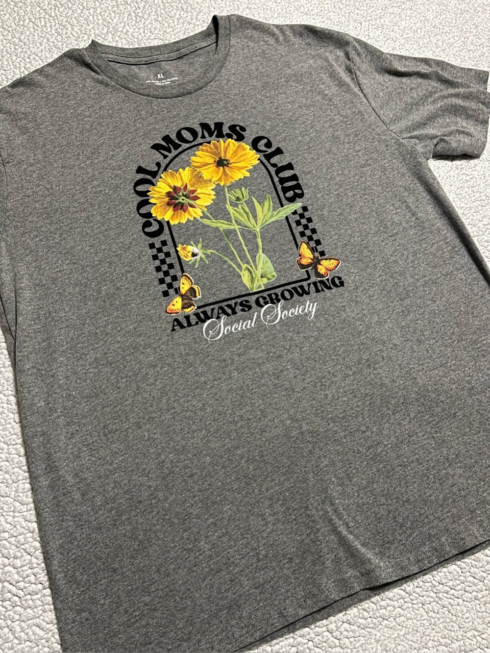 Cool Moms Club Sunflower Graphic Tee - Picture 5 of 8